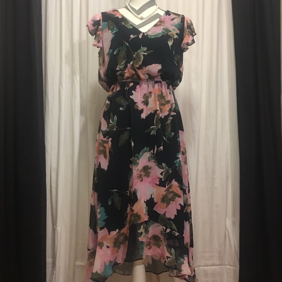 Emma & Michele Dresses & Skirts - Emma and Michelle chiffon high/low hem floral